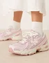 New Balance 740 sneakers in pink