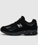 2002r Gore-tex Protection Pack Sneaker In Black