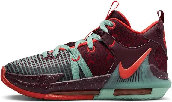Nike LeBron Witness VII SE Boys' Basketball Shoes
