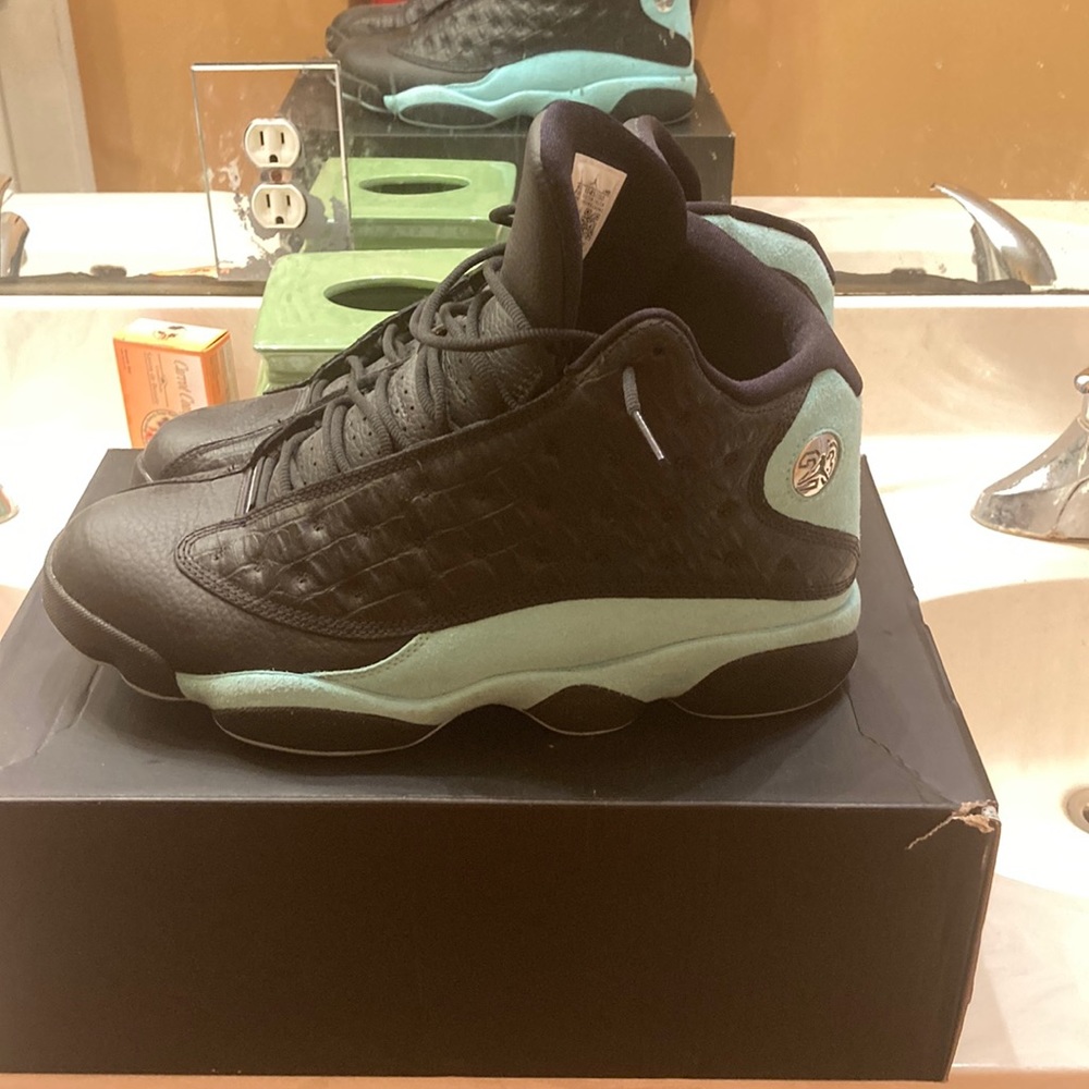 Jordan 13 island green