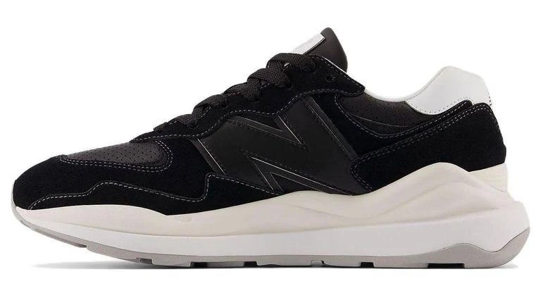 New Balance Men's 5740 Sneaker - Black - Low-top sneakers - 8.5