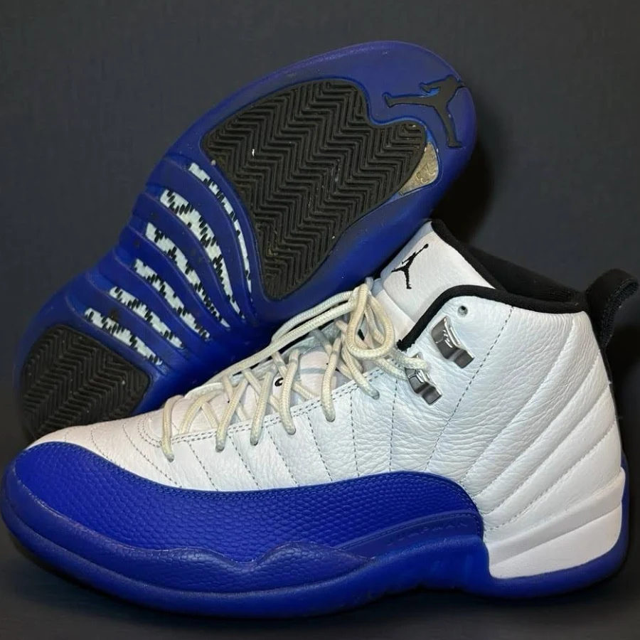 Nike Air Jordan 12 Retro Blueberry Size 9