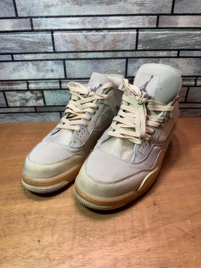 Air Jordan 4 Off-White Sneakers - CV9388 - W 11