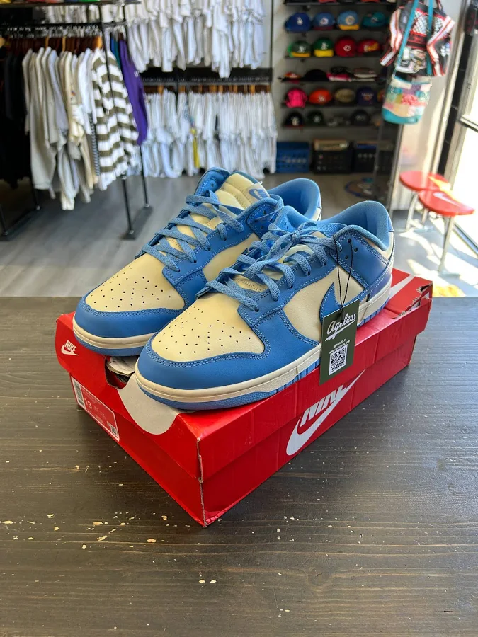 Nike Dunk Low Retro University Blue