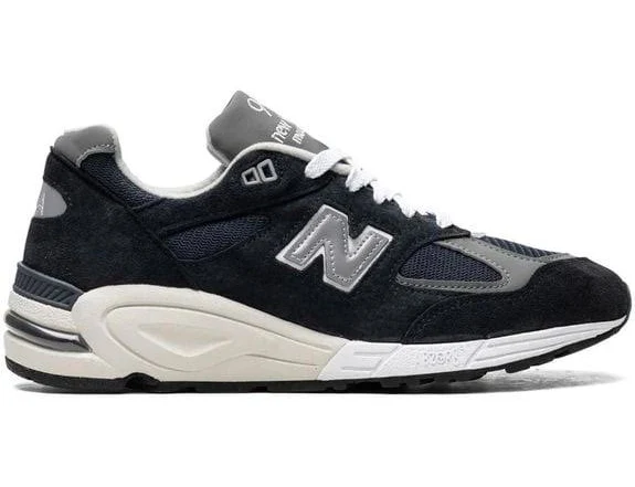 New Balance Women's 990V2 Sneakers - Black - Low-top sneakers - 10.5