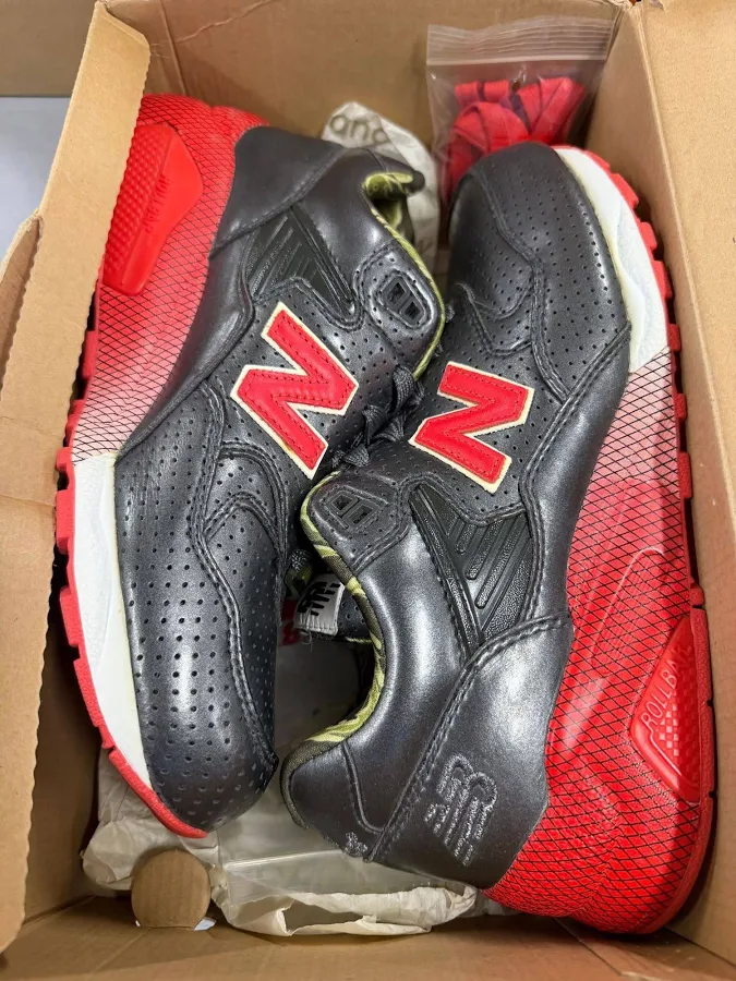 WN860: 2006 New Balance MT580 ‘Stussy, Full Metal Jacket, Undefeated, Mad Hectic’ 8.5M – MT580UGM