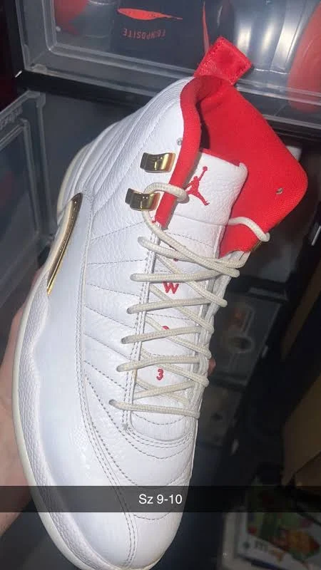 Chinese new year jordan 12. Very clean. Rep box