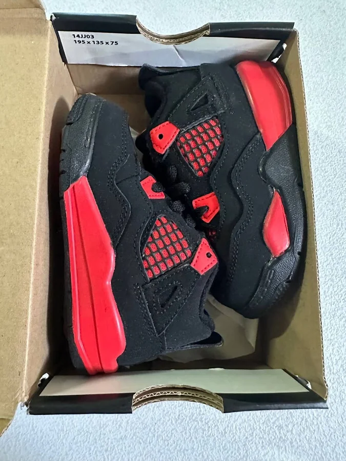 Jordan 4 "Red Thunder