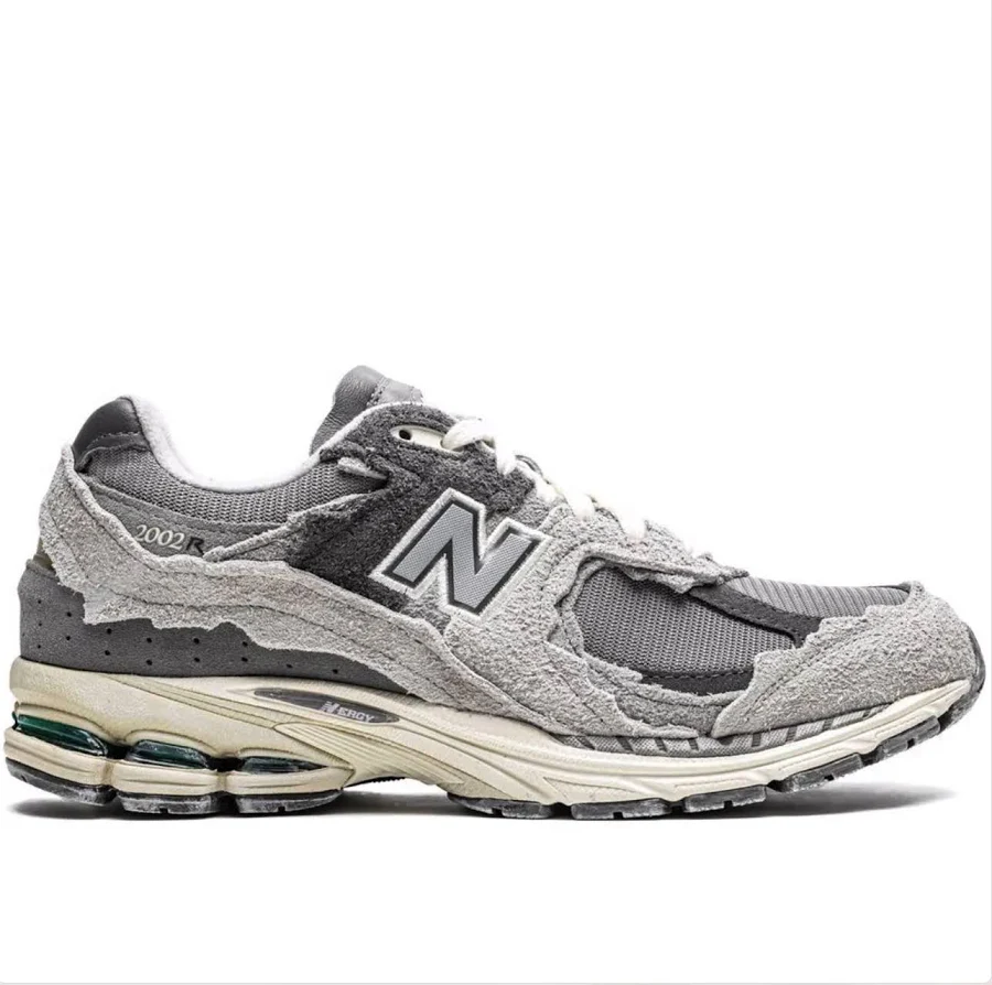 New Balance 2002R "Protection Pack" | Sneakers Collection | RADPRESENT Men 44.5 / Pig Suede/ Mesh Upper / Rain Cloud
