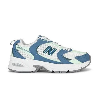 New Balance 530 Sneaker in Blue - size Mens 8/Womens 9.5