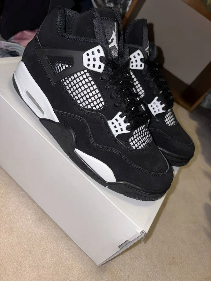 Jordan 4 White Thunder Men's Size 10