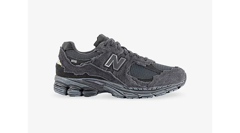 New Balance Men's Phantom Pp 2002 Protection Pack Woven Sneakers
