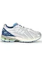New Balance 1906r Sneaker in Metallic Silver - size Mens 11.5/Womens 13