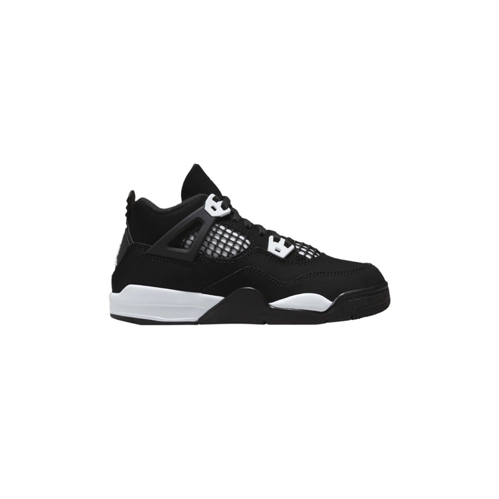 Jordan 4s” white thunder”no damage no creases not a spec of dirt on them