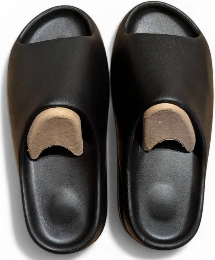 Yeezy YS-01 Onyx Slides Brand New With Dust Bag