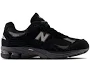 New Balance 2002R GORE-TEX 'Protection Pack Black Magnet' | Men's Size 7.5
