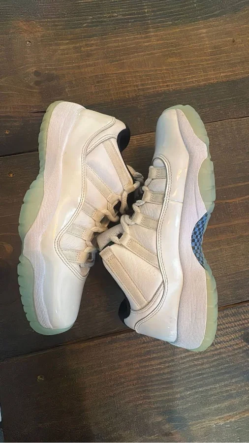 Jordan 11 Low Legend Blue