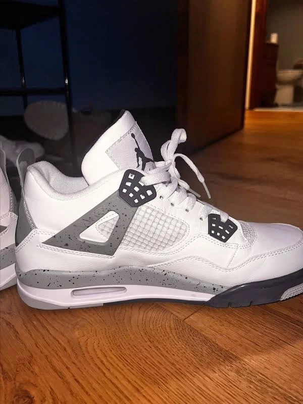 Air Jordan 4s Midnight Navy1