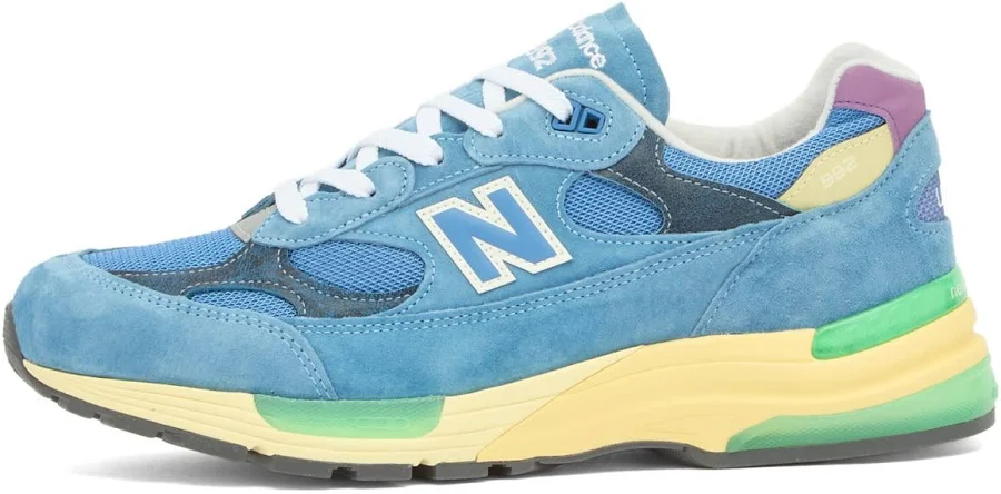 New Balance 992 Sneaker in Sea Stone, Size UK 7 | END Clothing