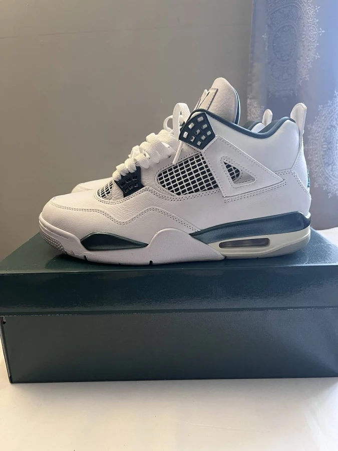 Oxidized Green Jordan 4
