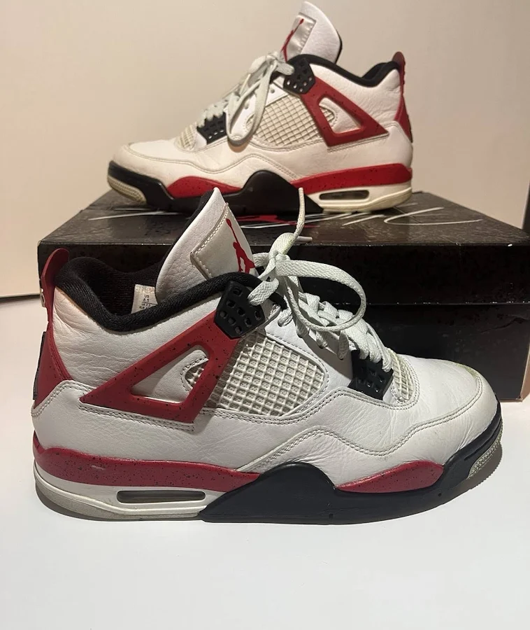 Air Jordan 4 Retro Red Cement Size 8.5 Mens