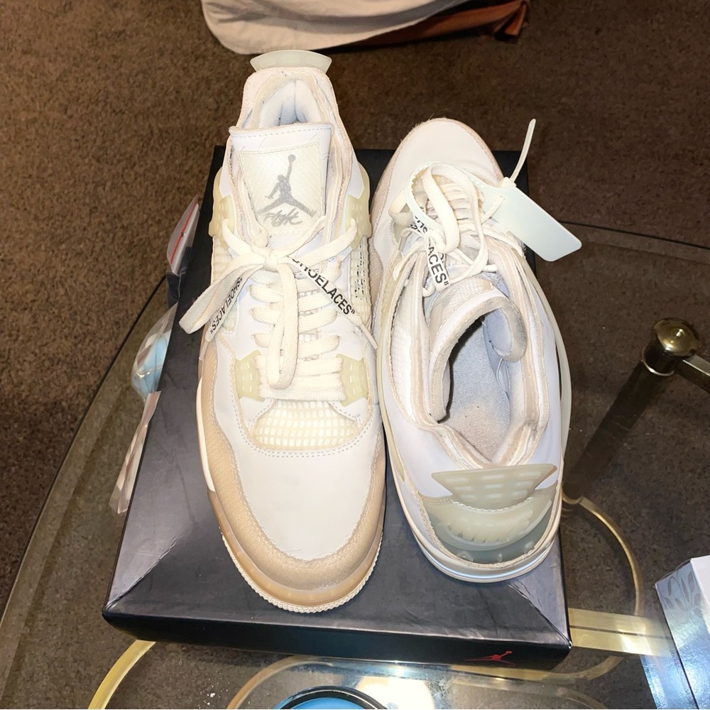 Air Jordan 4 off white