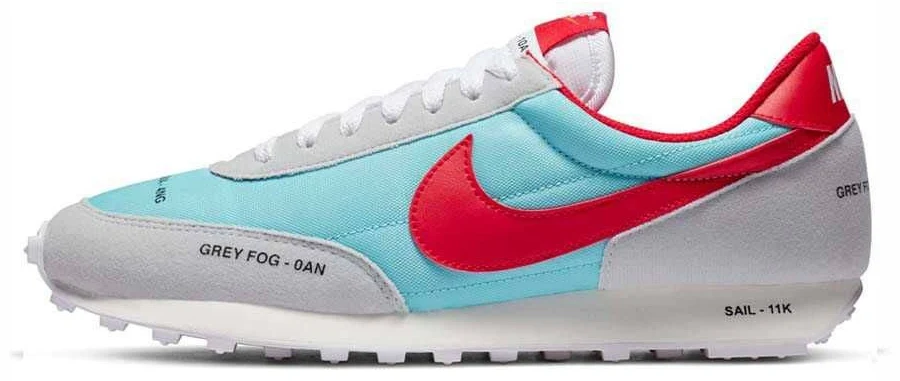 Nike Women's Daybreak SE Worldwide Pack Low-Top Sneakers