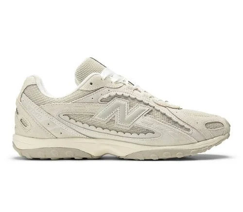 New Balance Unisex 204L - White/Beige (Size 9)