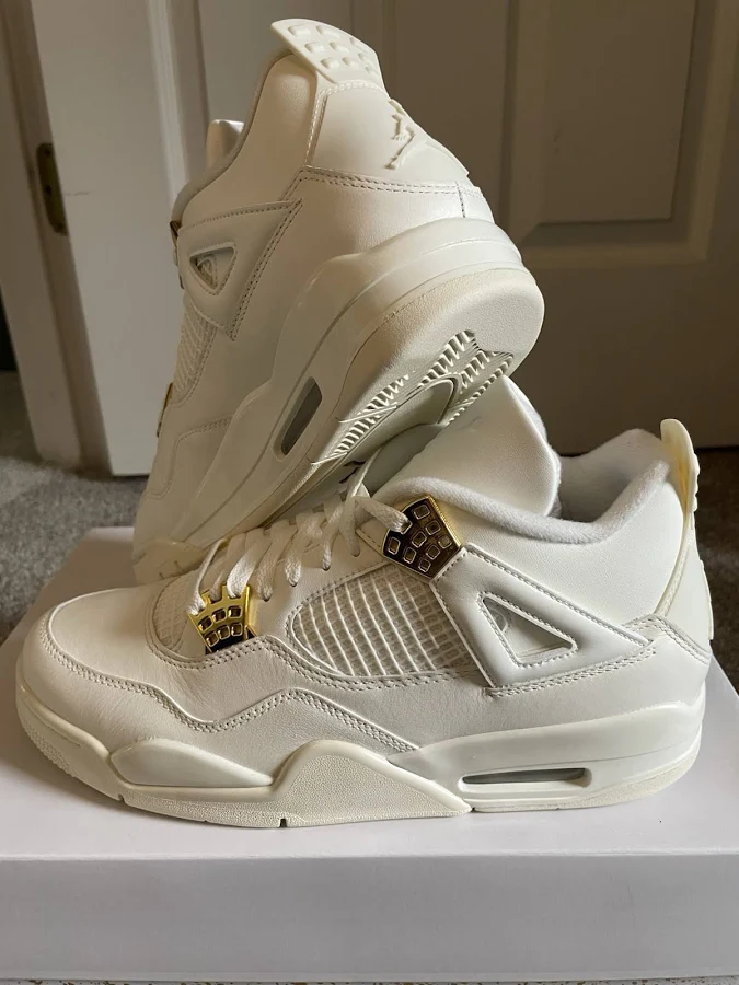 Nike Air Jordan 4 Retro Metallic Gold White Size 11.5 Womens / 10 Men