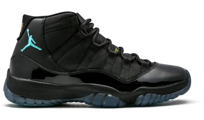Air 11 Retro Sneakers In Black