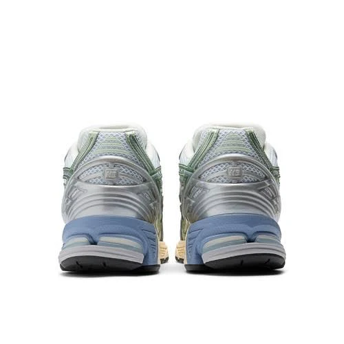 New Balance 1906 Sneakers U1906RNE | metallic ice blue