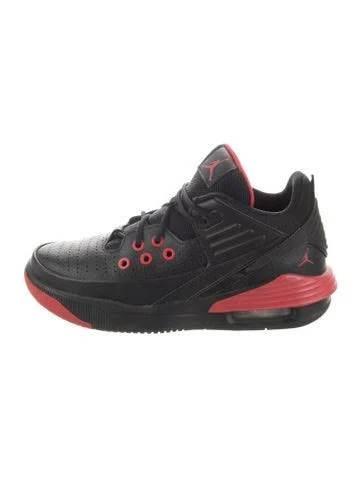 Jordan Max Aura 5 Black University Red in Black/Red, Boys' 5 | 5.5