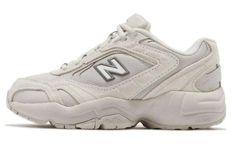 New Balance Women's (Wmns) 452 Series Retro Casual Shoe - White - Low-top sneakers - 5.5