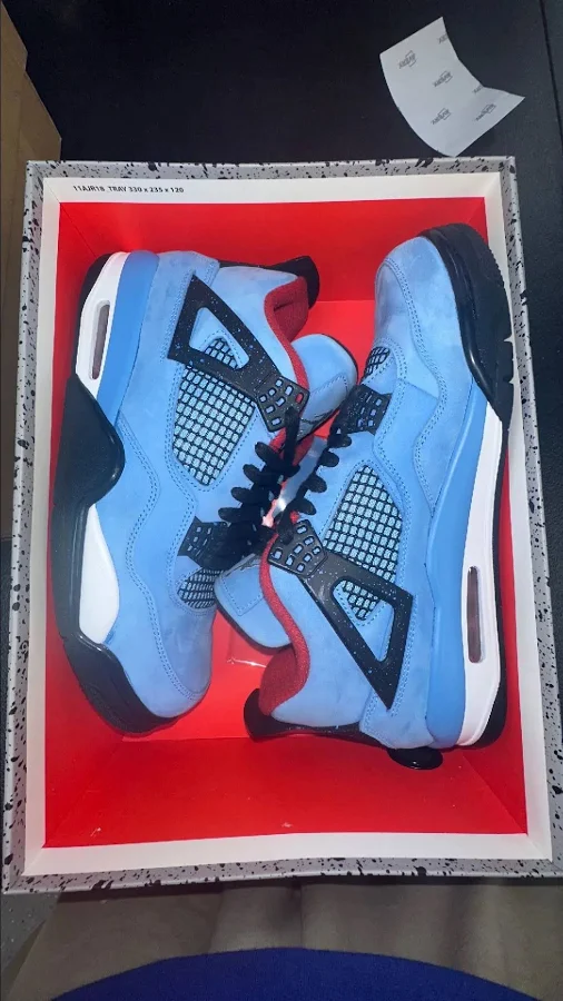 Travis Scott x Air Jordan 4 retro "university blue"