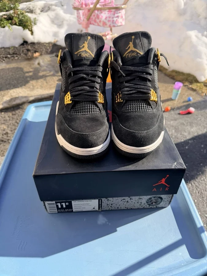 Air Jordan 4 Retro Royalty 2017 Suede Black Gold (308497-032) Sz 11.5