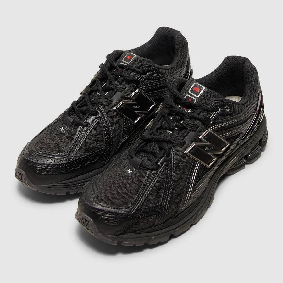 New Balance 1906R Sneaker (Black/Silver Metallic - 3.5)