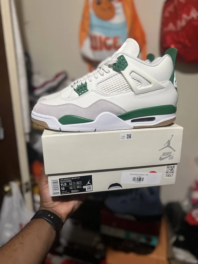 New Ds Jordan 4 Retro SP x Nike SB Mid Pine Green