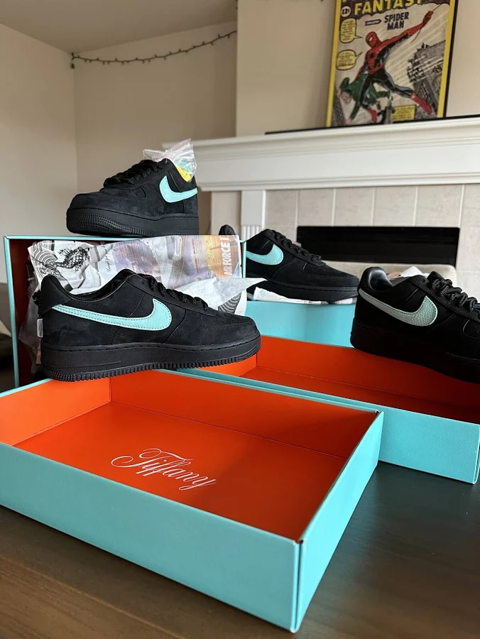 Size 6 - Nike Air Force 1 Low X Tiffany & Co. 1837