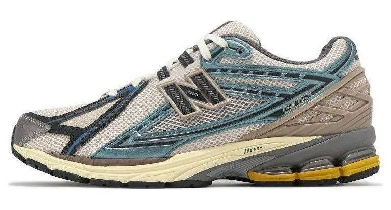 New Balance Men's 1906R 'New Spruce' - Blue - Low-top sneakers