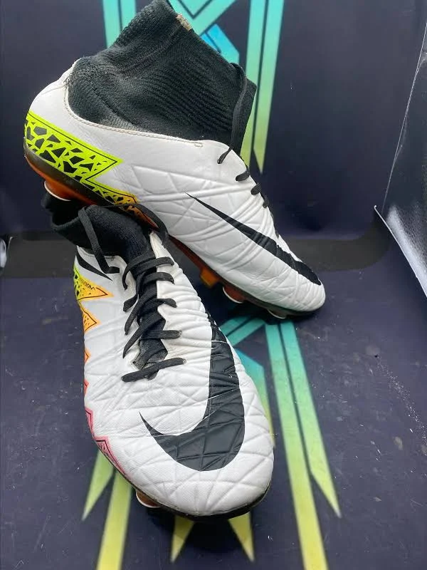 Nike hypervenom phantom II1