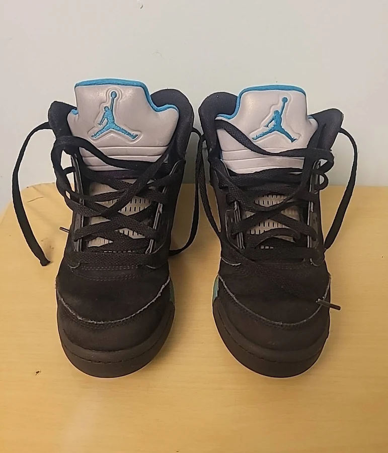 Size 5y - Jordan 5 Retro Mid Aqua
