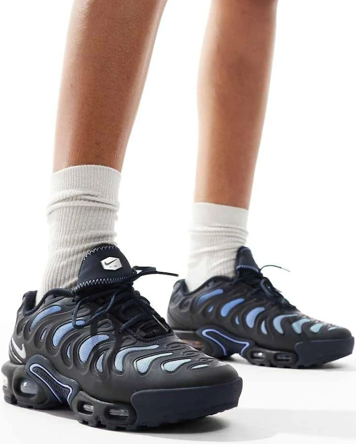Nike Air Max Plus Drift sneakers in black and blue