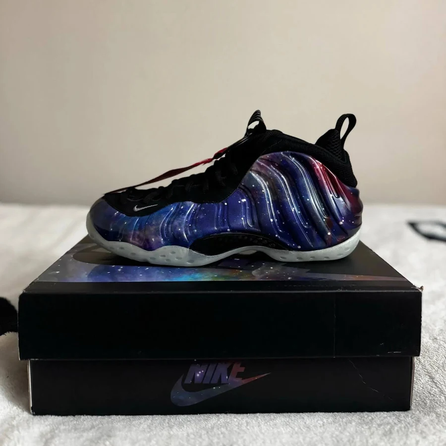 Nike Air Foamposite Galaxy1