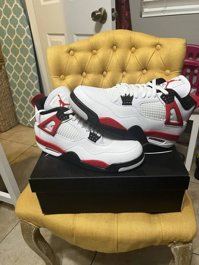 Nike Air Jordan 4 Retro Red Cement