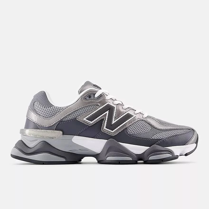 NEW BALANCE 9060 Shoes 9.5