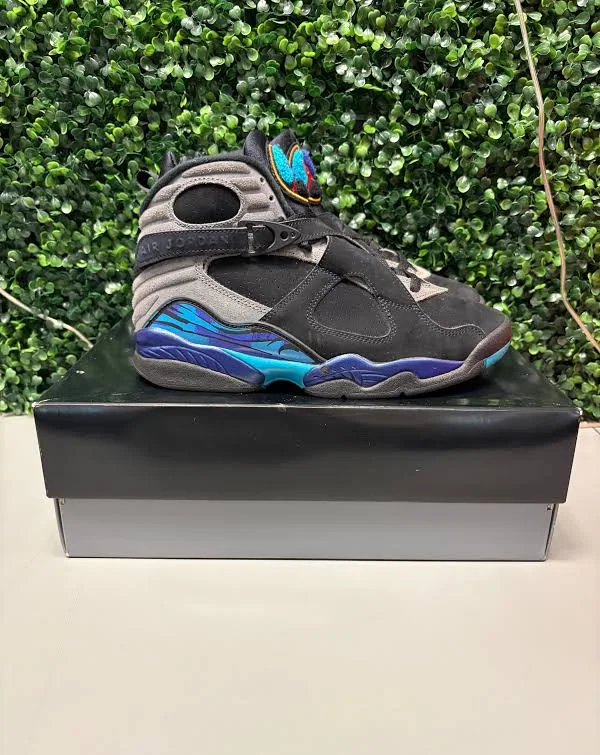 Jordan 8 Retro "Aqua"(2025) Size 7.5 Preowned