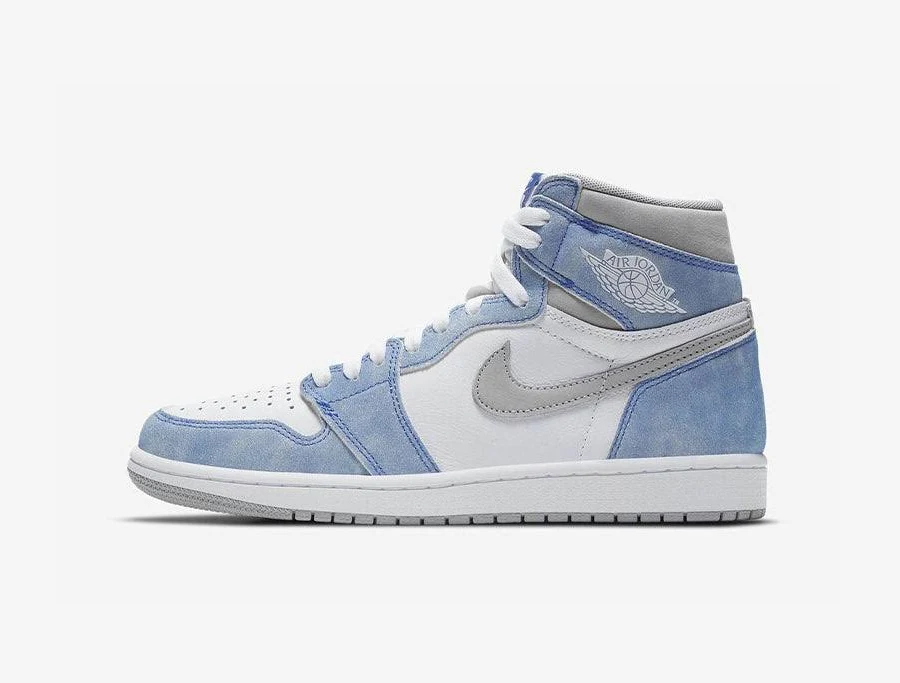 Air Jordan 1 Retro High “Hyper Royal”