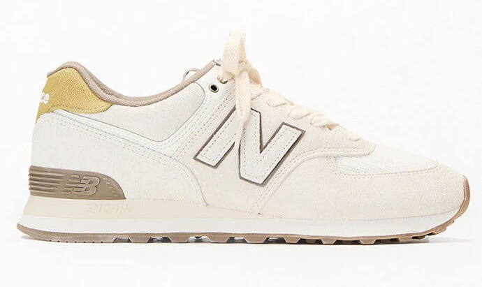 New Balance 574 Shoes in Black - Size 10.5