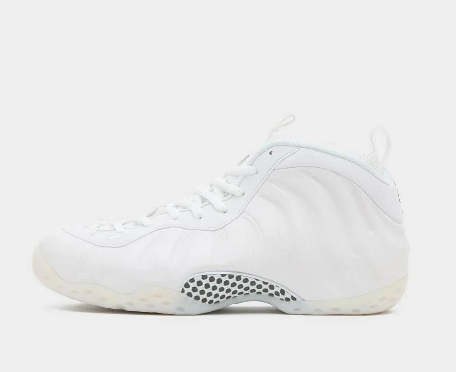 Nike Air Foamposite One In White Shoes