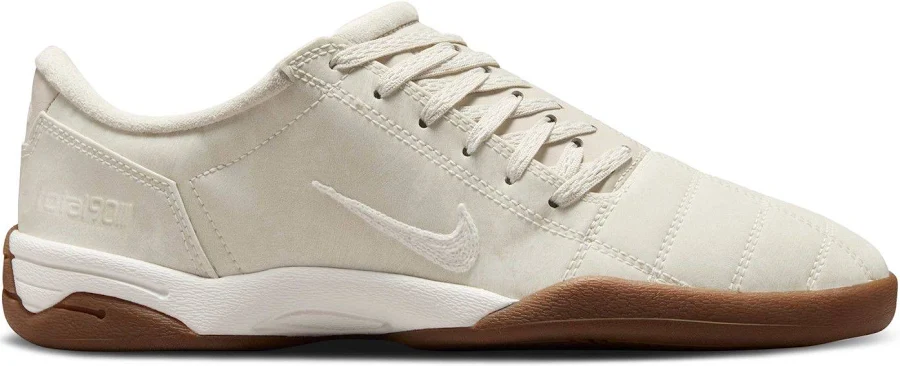 Nike Women's Total 90